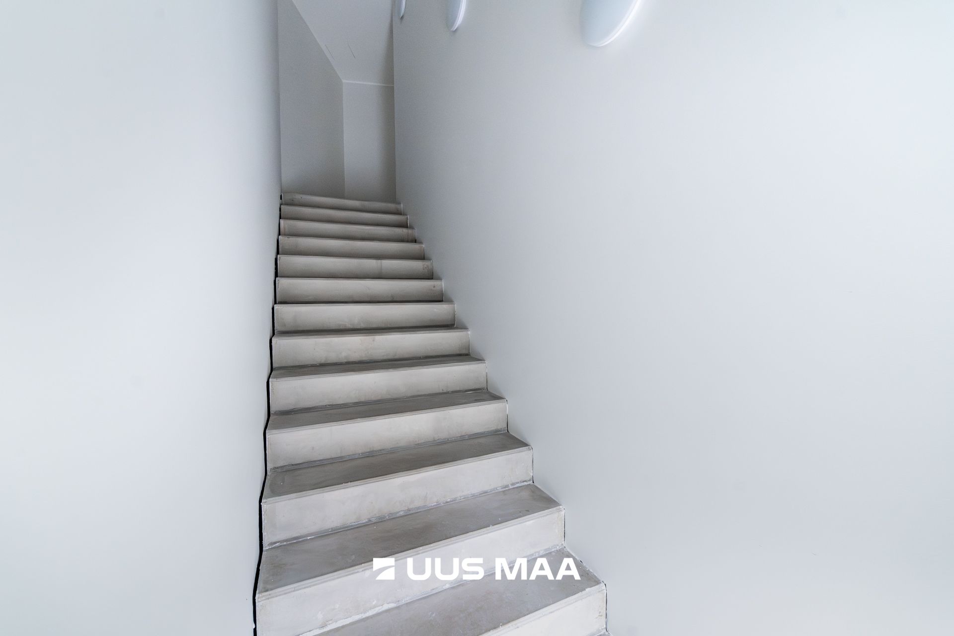 Tallinn, Valdeku 8a
