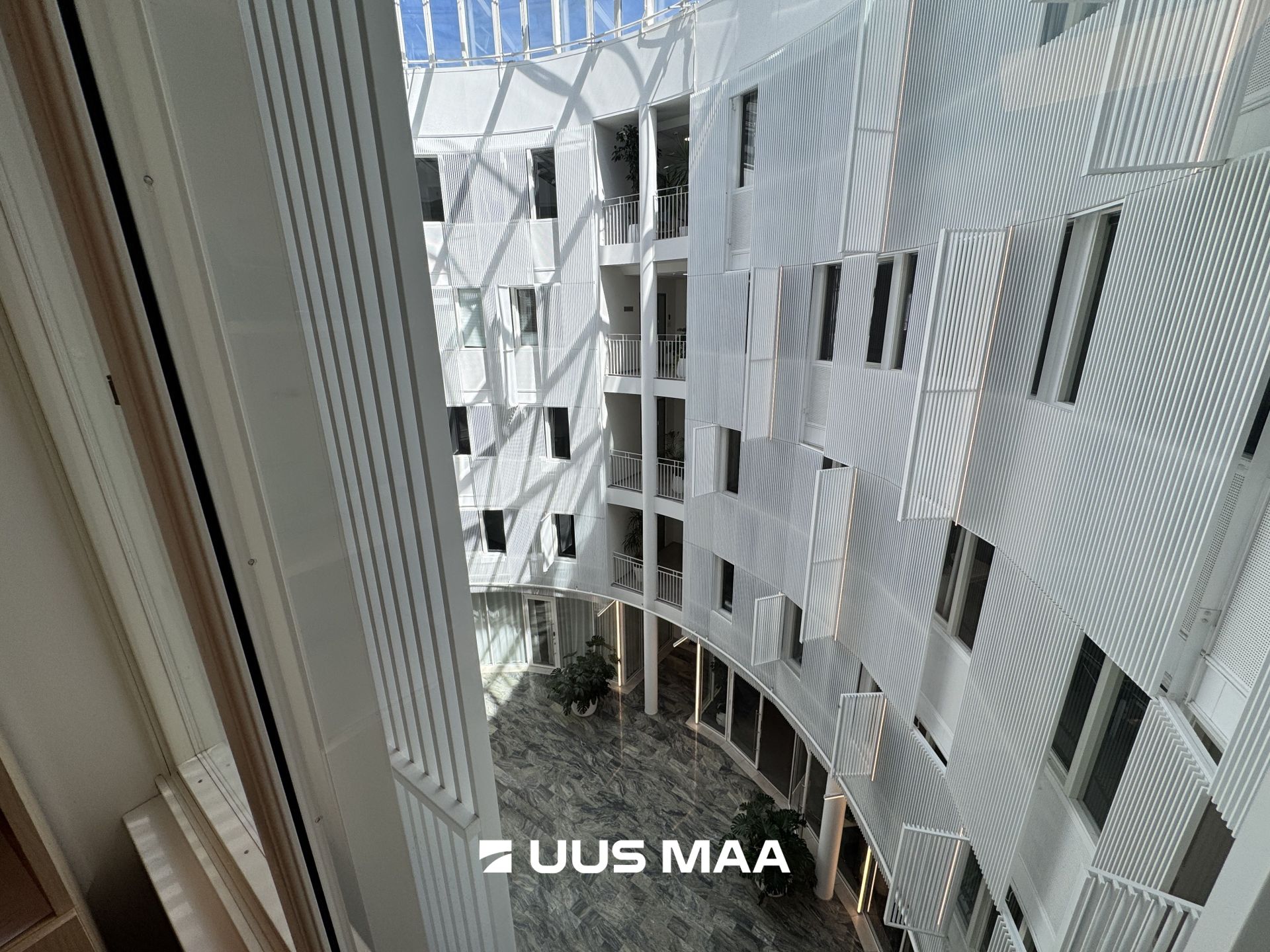 Tallinn, Roosikrantsi 11